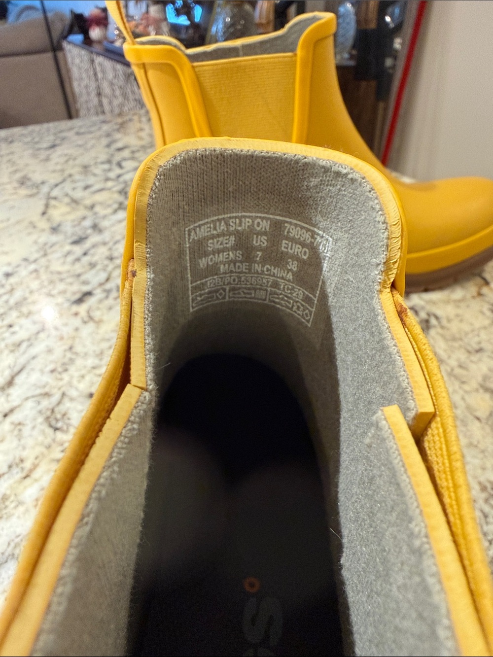 Bogs Yellow Chelsea-Style Women’s Waterproof Rain Boots - Picture 4 of 4